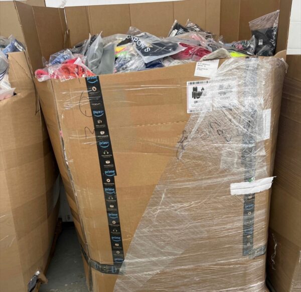 AMAZON ASSORTED CLOTHING - Image 4