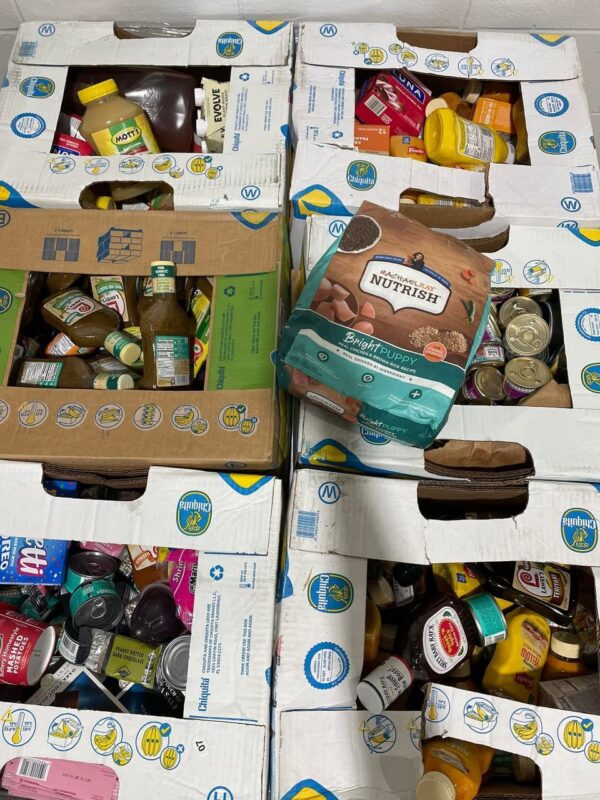 Food pallet in Banana Boxes
