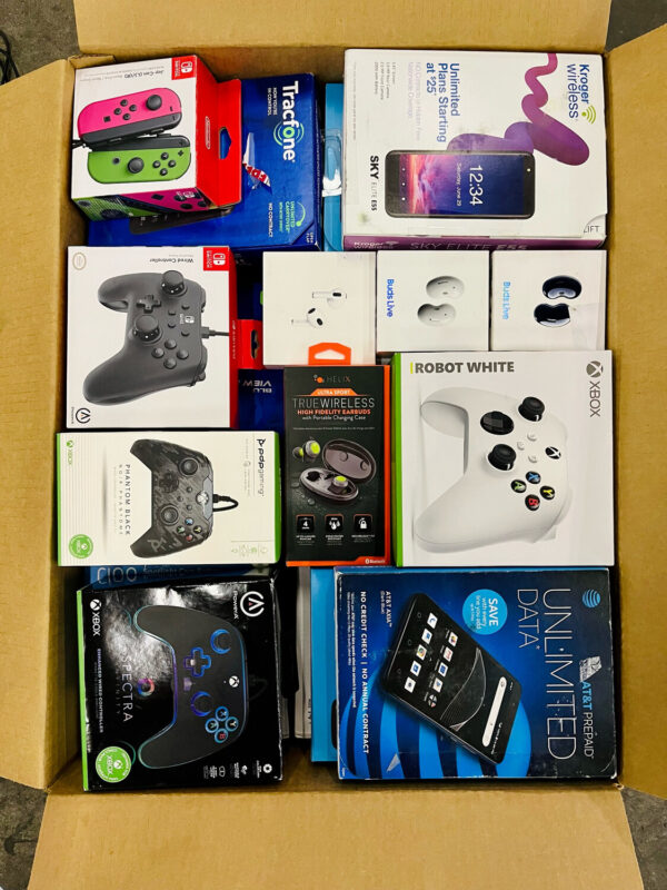 PREMIUM TARGET ELECTRONICS MYSTERY BOX - Image 2