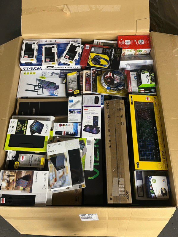 TARGET ELECTRONICS MEGA MYSTERY BOX - Image 4