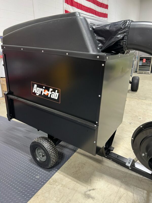Agri-Fab Mow N Vac, 32 Cu Ft Capacity - Image 3