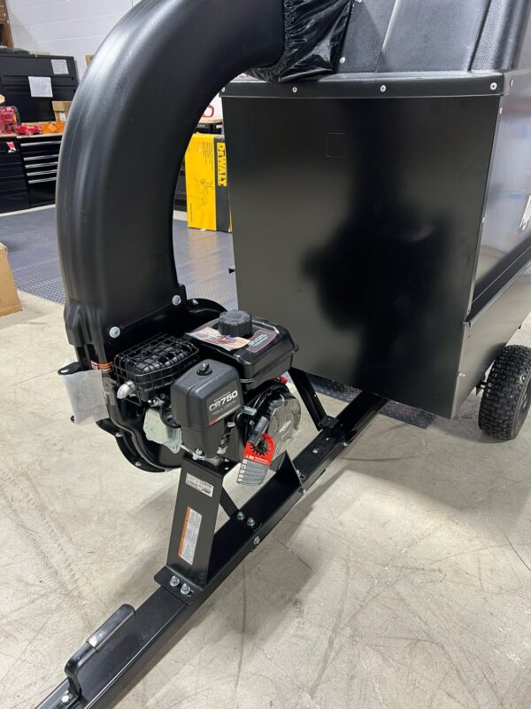 Agri-Fab Mow N Vac, 32 Cu Ft Capacity - Image 2